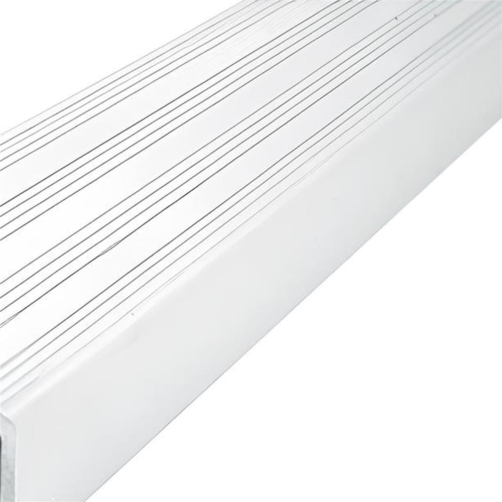 จมูกบันได PVC จระเข้ พลัส ไมโครแบน 1.5 ม. สีขาวไข่มุก