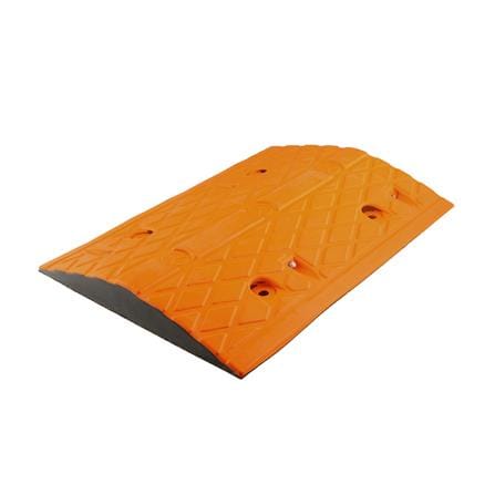 RUBBER SPEED BUMP RIGHT 50x35x5CM YELLOW_0
