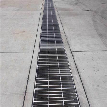 ตะแกรงรางน้ำเหล็ก MAE 40X100X2.5 ซม. หนา 3 มม._2