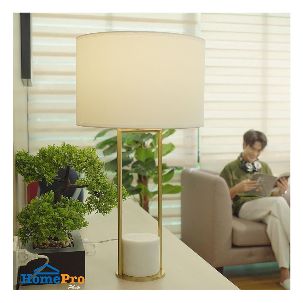ไฟตั้งโต๊ะ CARINI CLASSIC MT5177WH สีขาว/ทอง