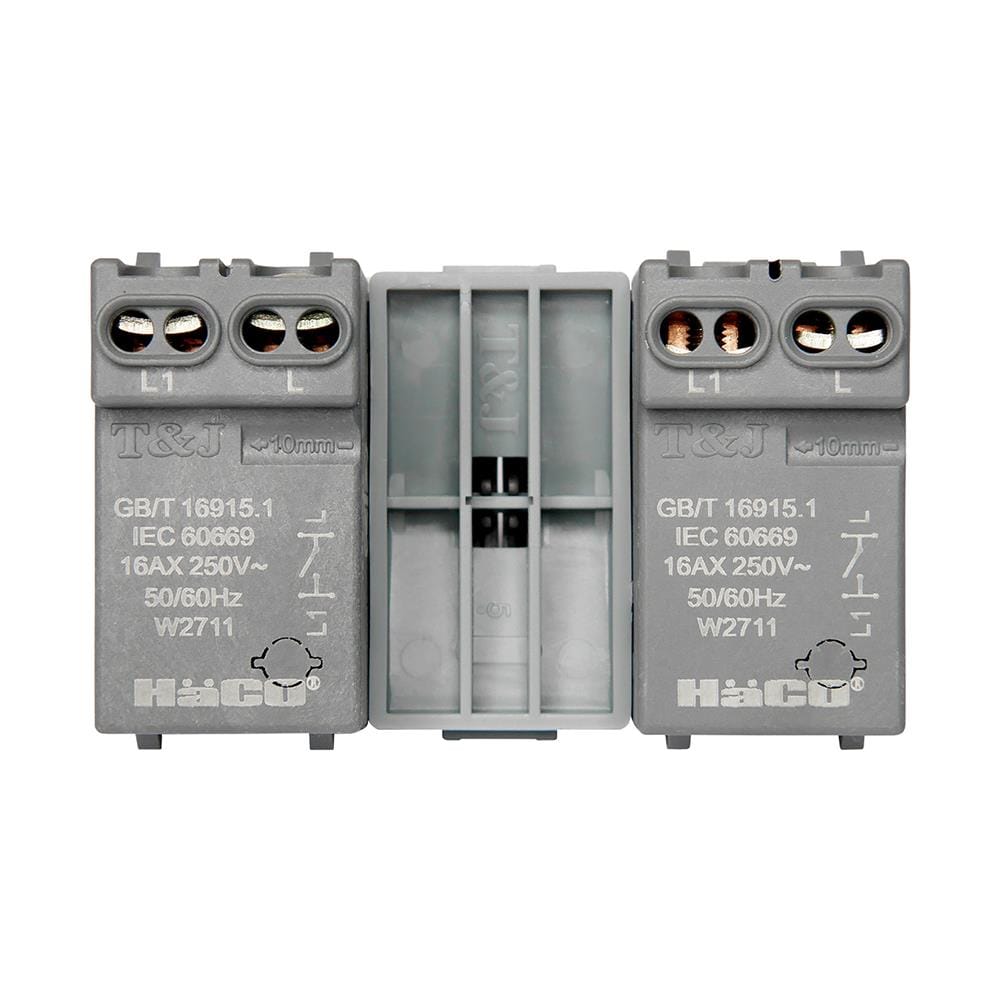 สวิตช์ 1 ทาง HACO 2 สวิตช์ W2512C-SBL ขนาด 3 ช่อง สีแม็ทดาร์ค