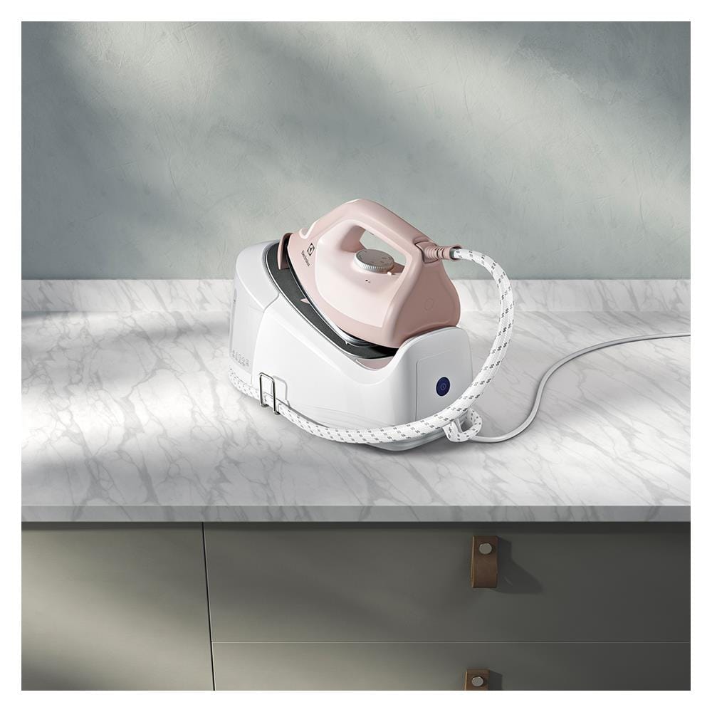 เตารีดแรงดันไอน้ำ ELECTROLUX E6SS1-40PP 1.2 ลิตร