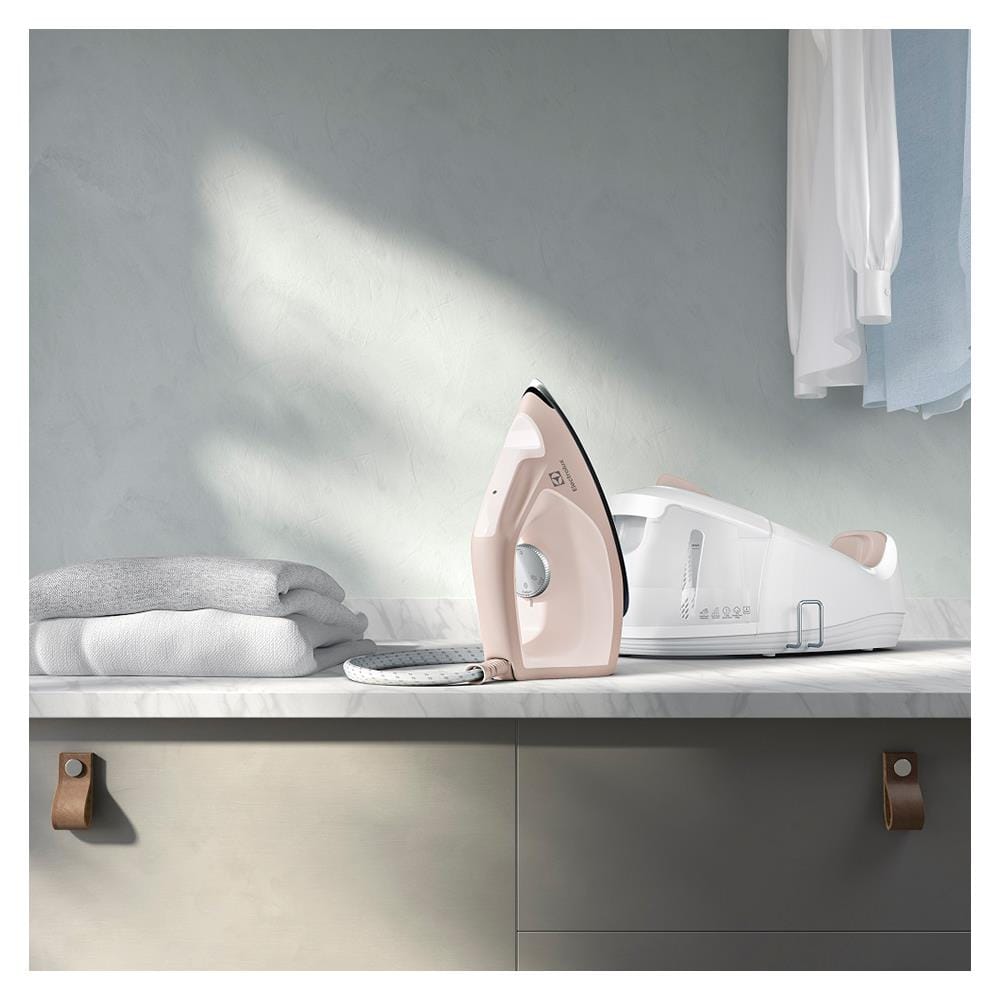 เตารีดแรงดันไอน้ำ ELECTROLUX E6SS1-40PP 1.2 ลิตร