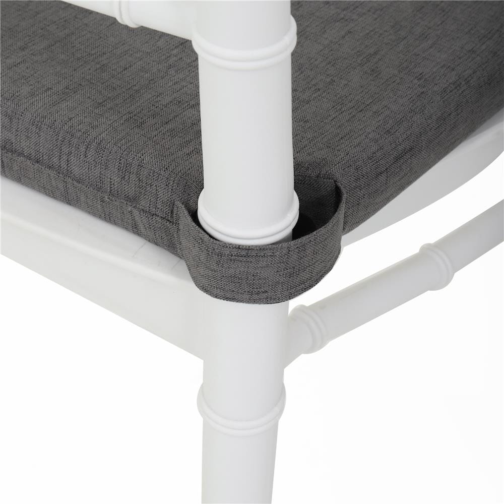 เบาะรองนั่ง HOME LIVING STYLE TRAPEZ 15x15 นิ้ว สีเทา