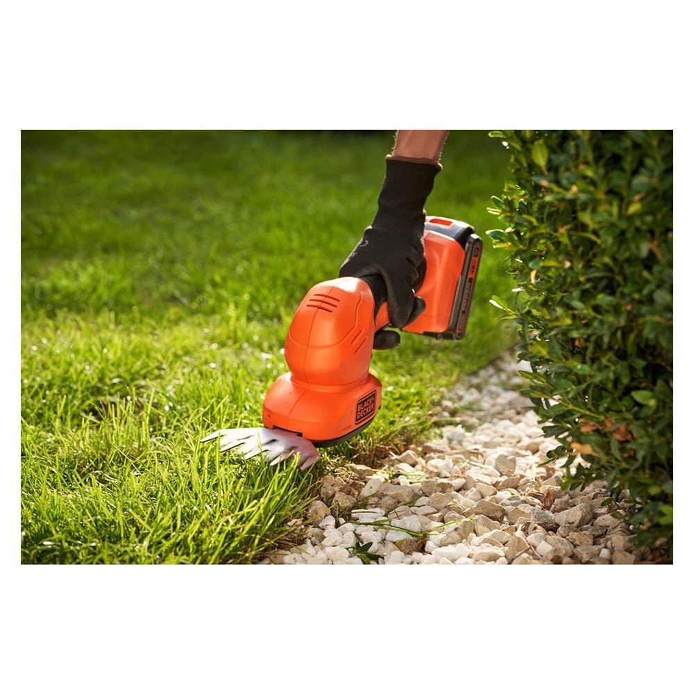 เครื่องตัดแต่งพุ่มไม้ไร้สาย (พร้อมแบตเตอรี่) BLACK&DECKER BCSS20D1-B1 20 โวลต์
