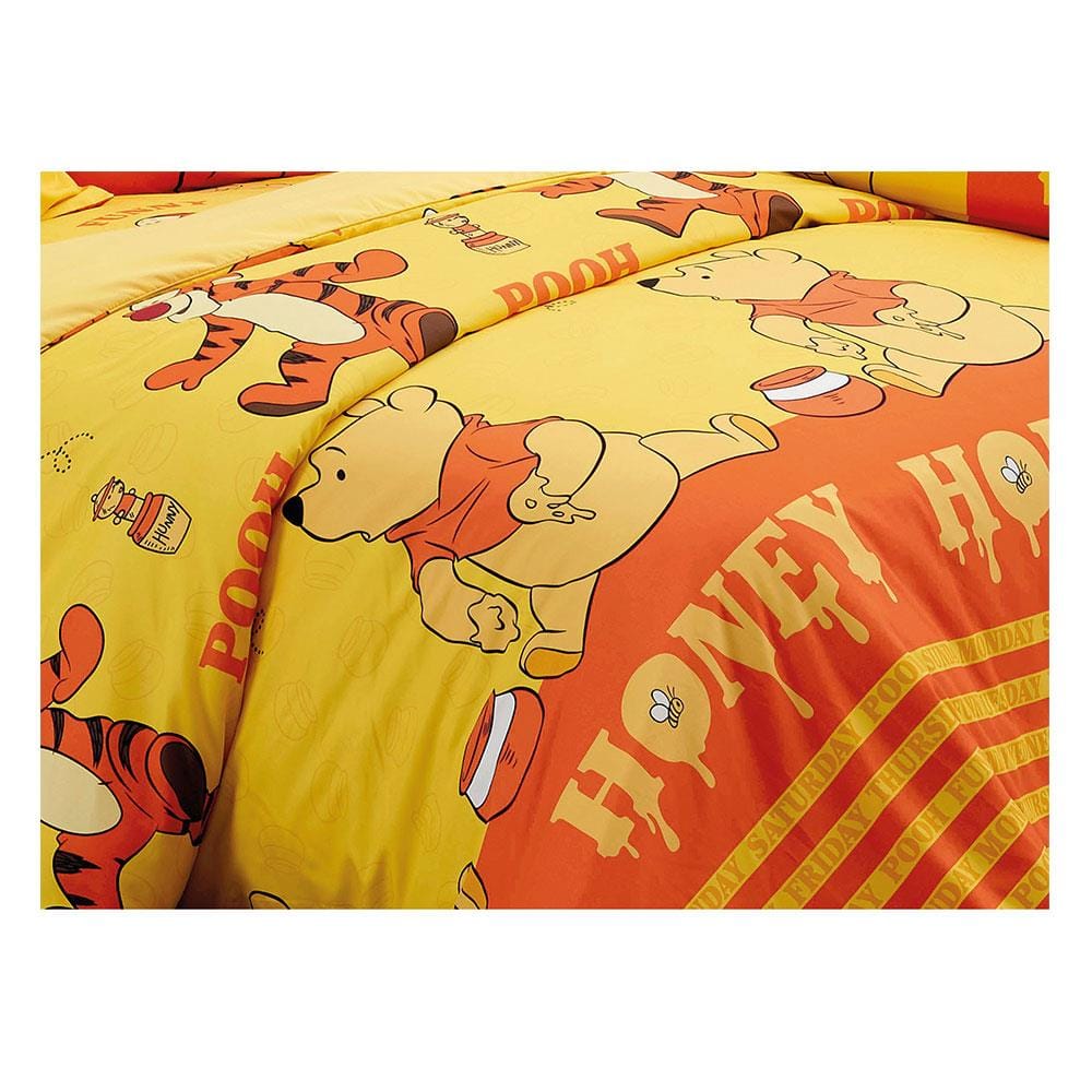 ชุดผ้าปูที่นอน 6 ฟุต (ชุด 6 ชิ้น) TULIP WINNIE THE POOH 60204-DLC090