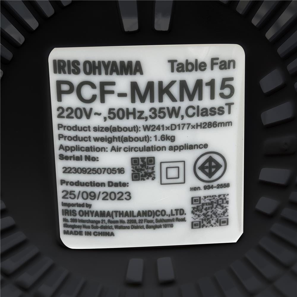 พัดลมตั้งโต๊ะ 6 นิ้ว IRIS OHYAMA PCF-MKM15 สีดำ