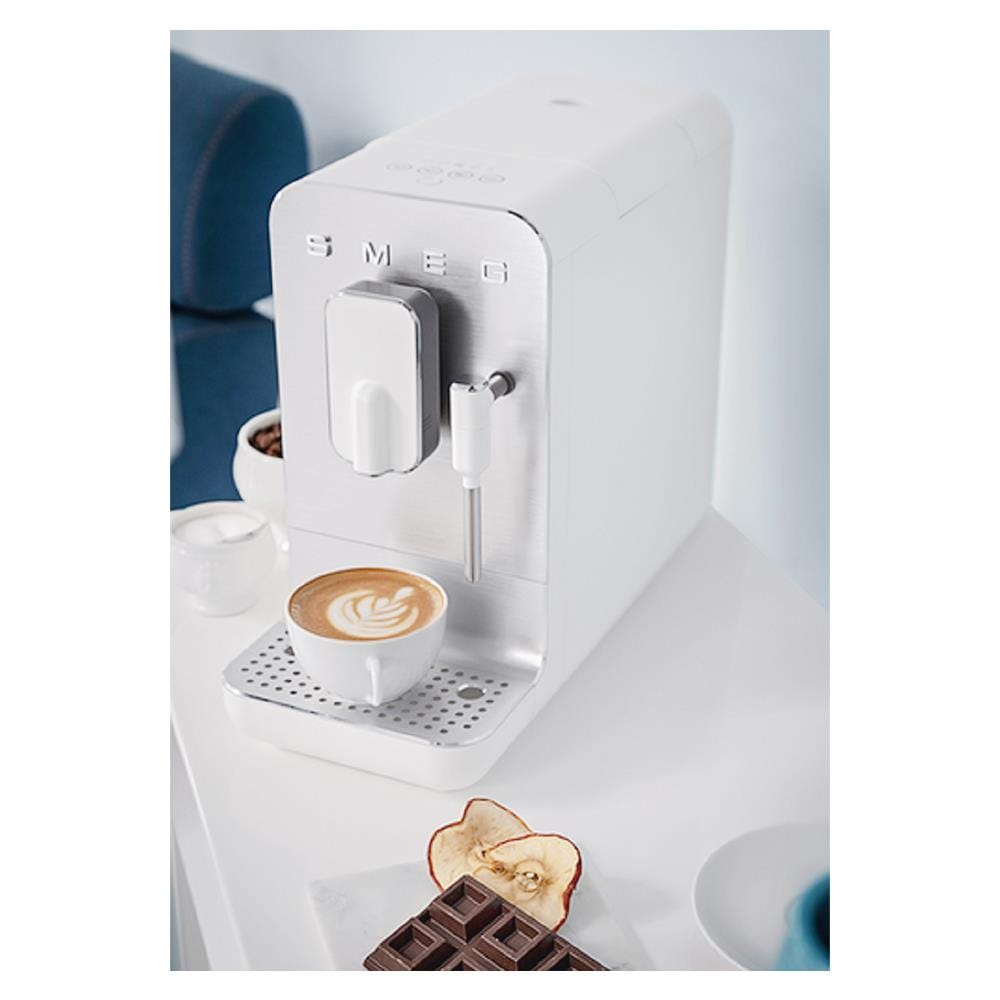 เครื่องชงกาแฟแรงดัน SMEG BCC02WHMEU สีขาว
