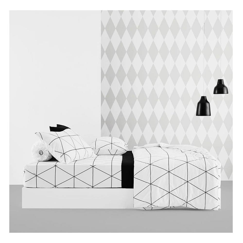 ชุดผ้าปูที่นอน 6 ฟุต 5 ชิ้น LOTUS BLACK&WHITE LI-BW 01W