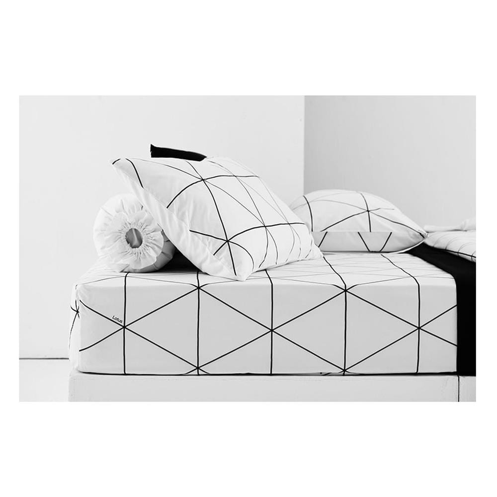 ชุดผ้าปูที่นอน 6 ฟุต 5 ชิ้น LOTUS BLACK&WHITE LI-BW 01W