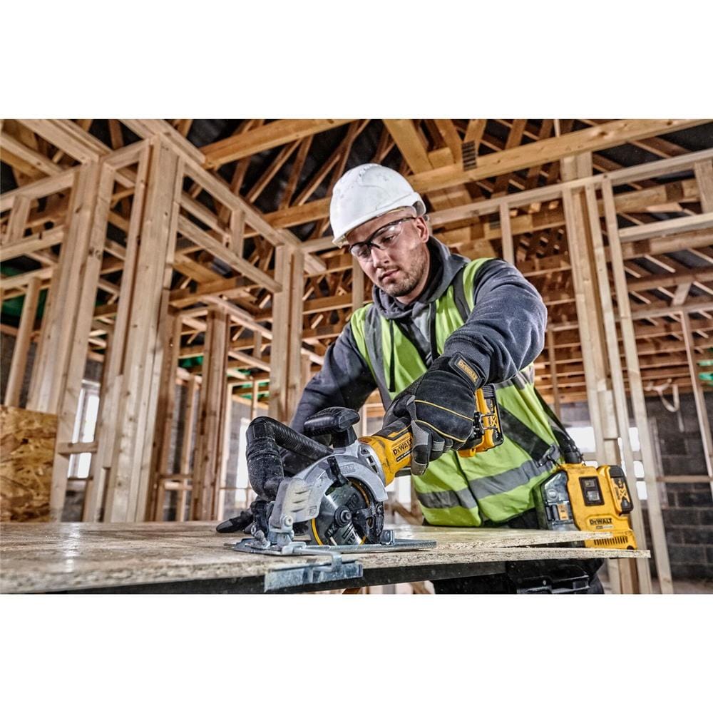 เครื่องเลื่อยวงเดือนไร้สาย (เฉพาะตัวเครื่อง) DEWALT DCS571N-KR 20 โวลต์
