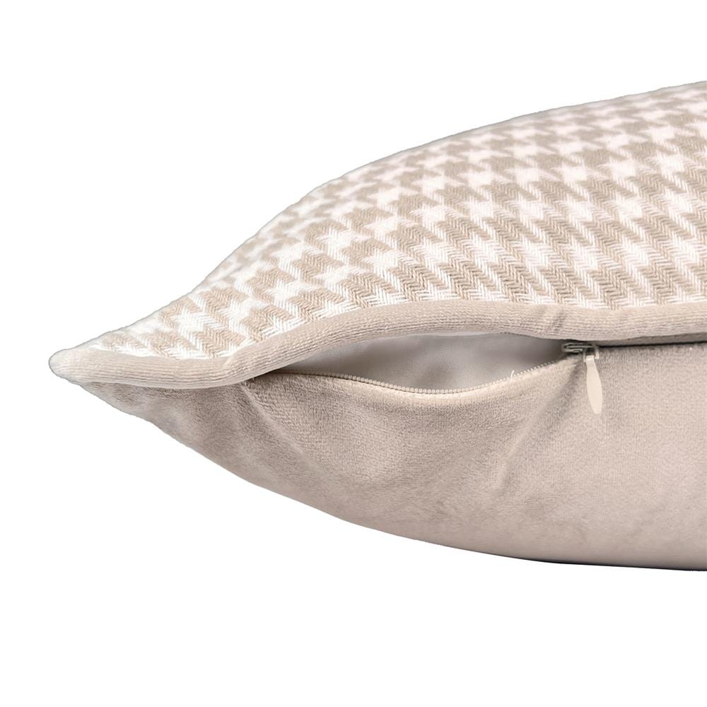 หมอนอิง HOME LIVING STYLE HOUNDSTOOTH 18X18 นิ้ว สีครีม