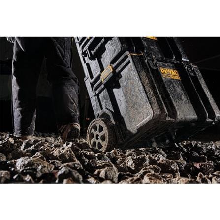 กล่องเครื่องมือพลาสติกมีล้อ DEWALT TOUGH SYSTEM DWST83295-1_2
