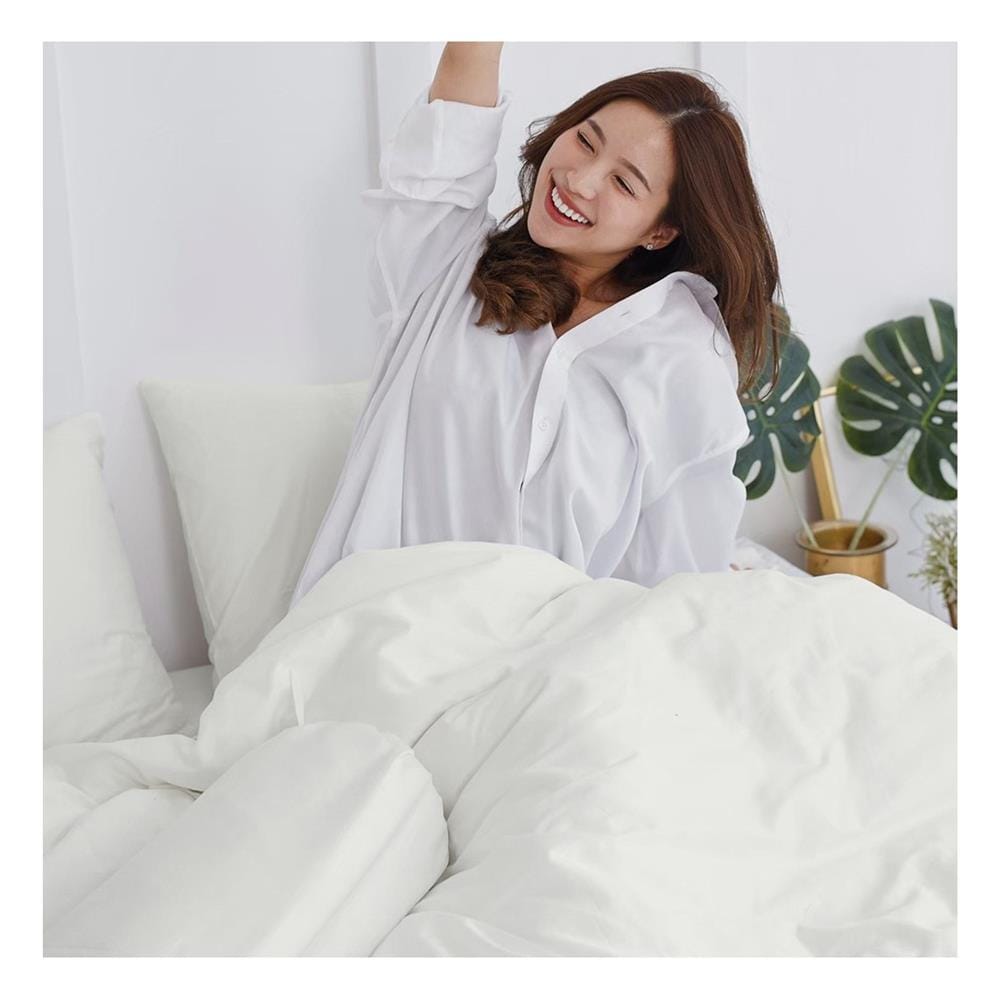 ชุดผ้าปูที่นอน 6 ฟุต 5 ชิ้น BENEATH OFF WHITE สีขาว