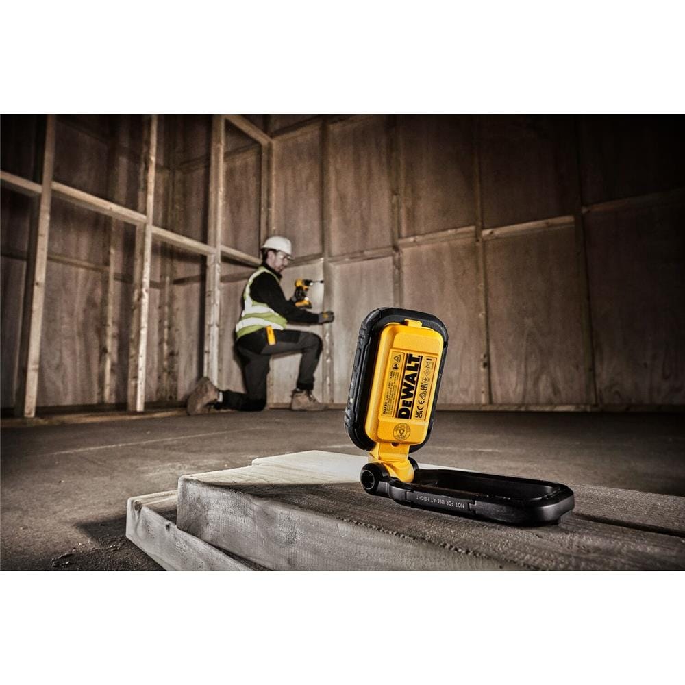 ไฟ LED ส่องทำงานแบบพกพา DEWALT DCL182 5 โวลต์