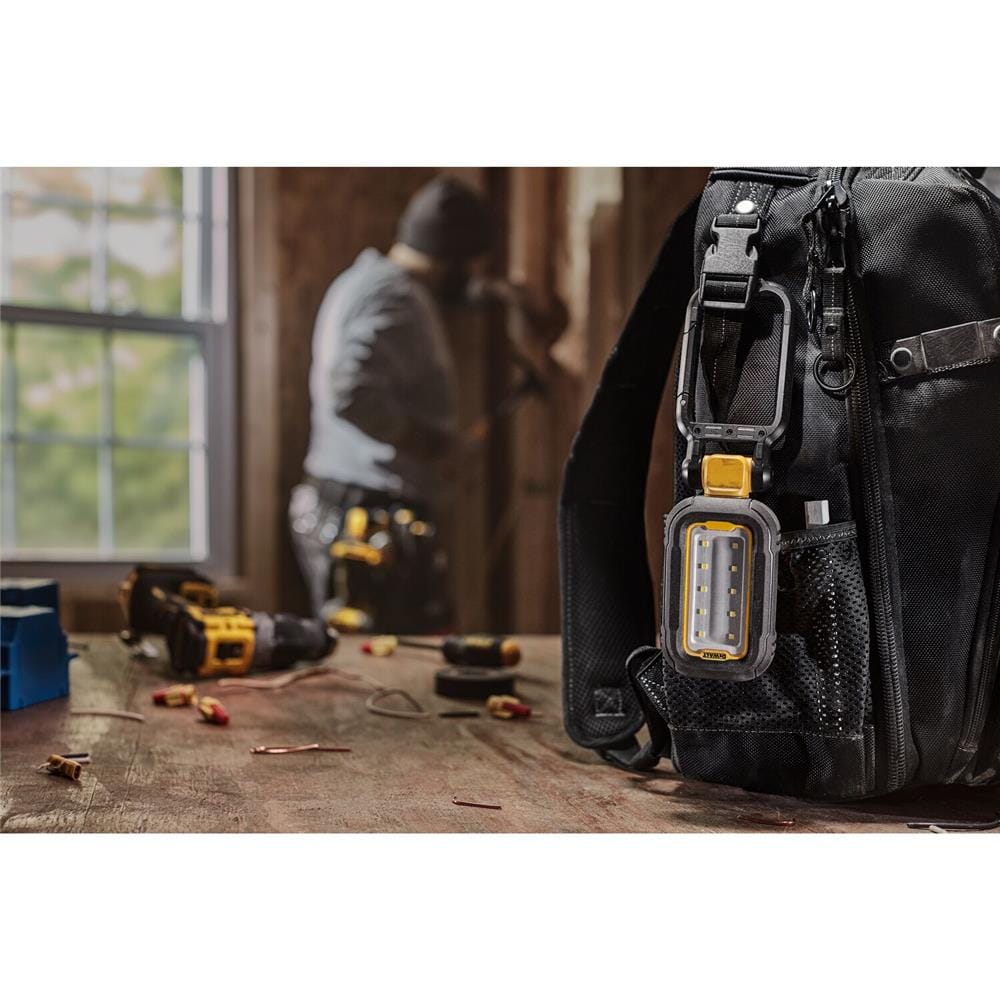 ไฟ LED ส่องทำงานแบบพกพา DEWALT DCL182 5 โวลต์