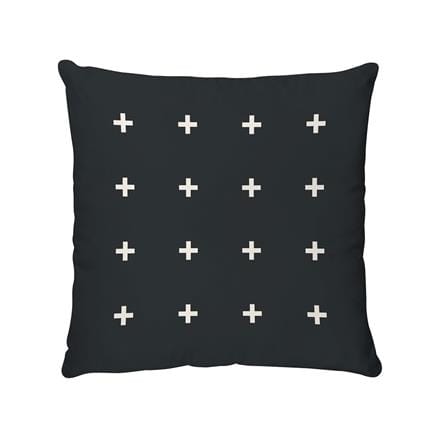 หมอนอิง HOME LIVING STYLE PLUS 18X18 นิ้ว สีดำ