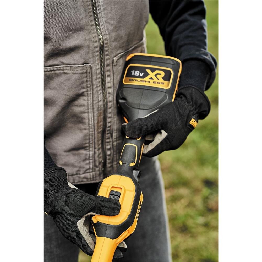 เครื่องเล็มหญ้าไร้สาย (พร้อมแบตเตอรี่) DEWALT DCMST561P1 18 โวลต์ 5.0AH