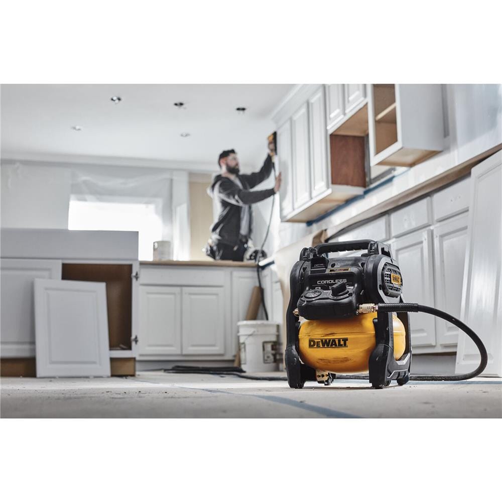 ปั๊มลมไร้สาย (ไม่รวมแบตเตอรี่) DEWALT DCC1020N-KR 10 ลิตร