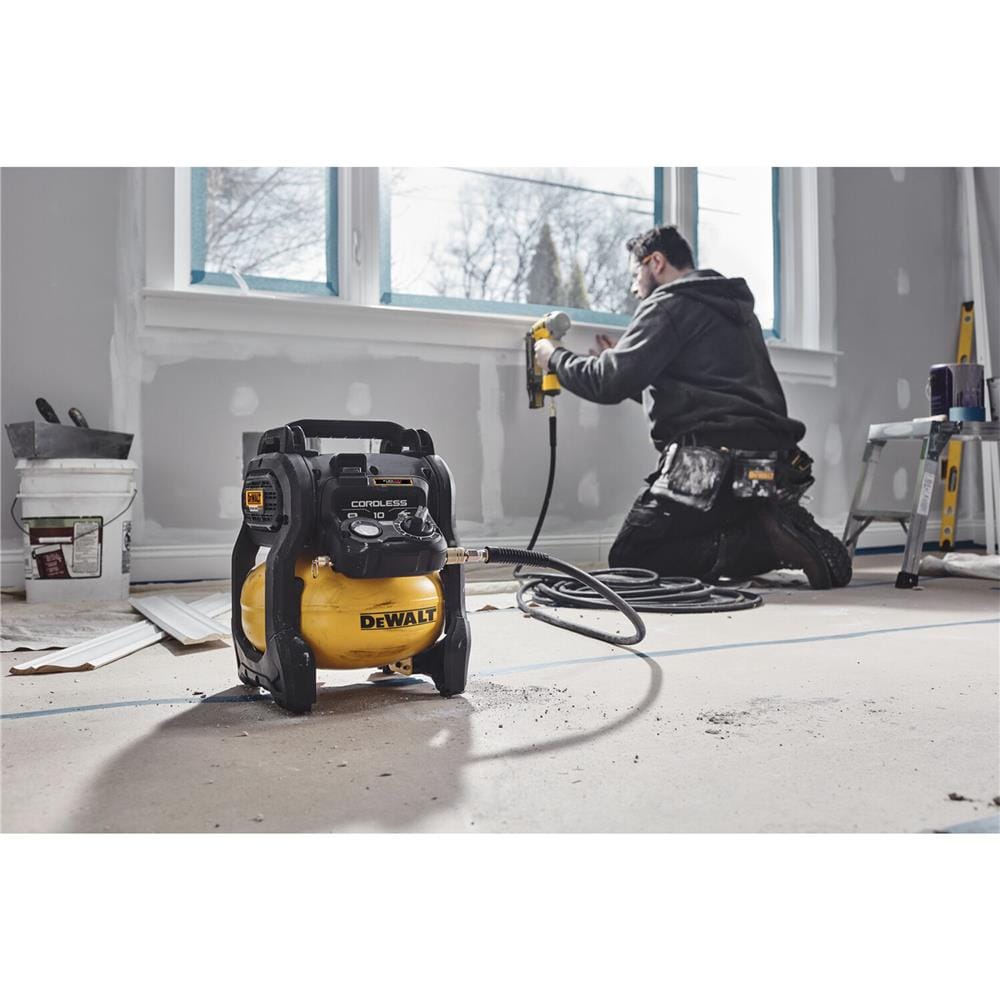 ปั๊มลมไร้สาย (ไม่รวมแบตเตอรี่) DEWALT DCC1020N-KR 10 ลิตร