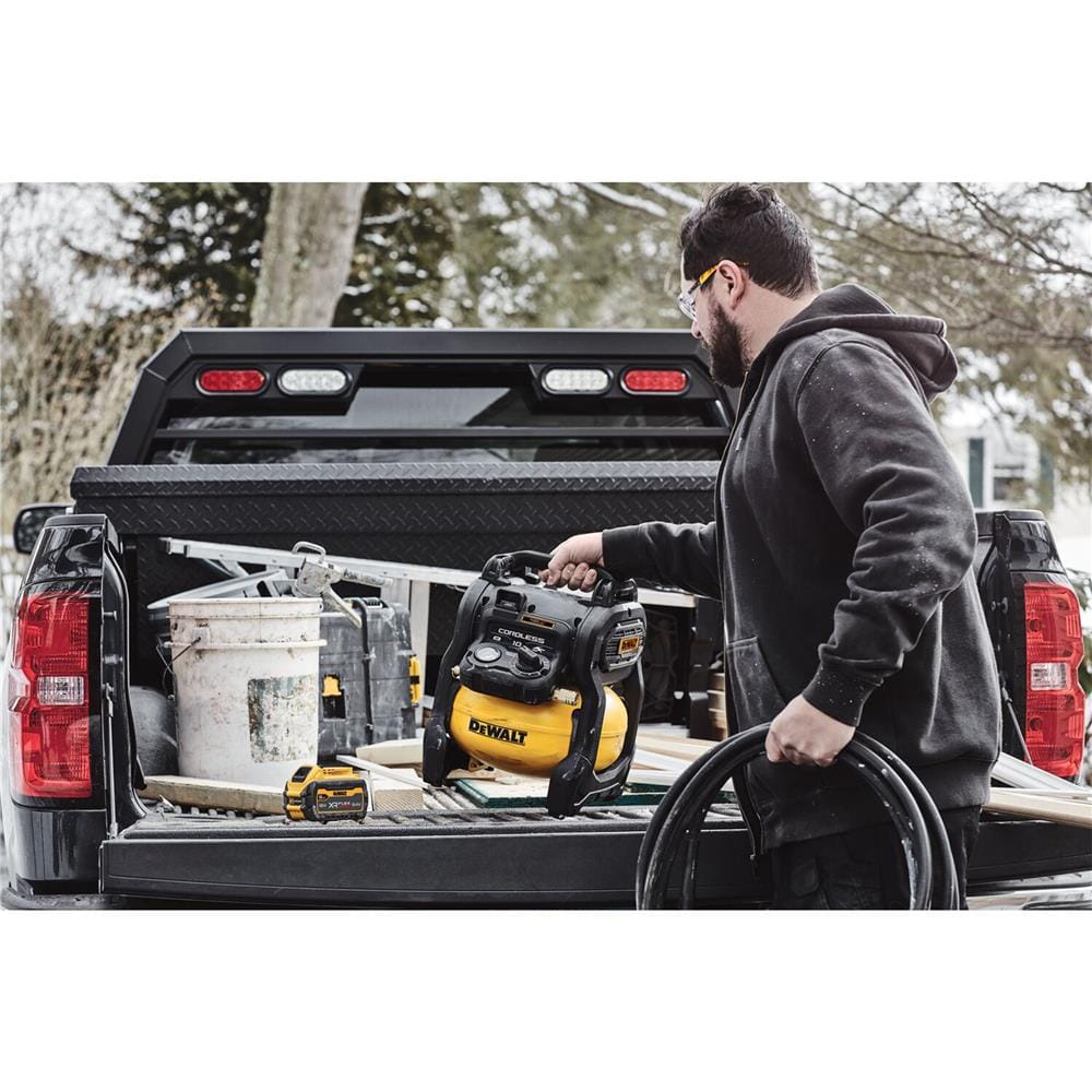 ปั๊มลมไร้สาย (ไม่รวมแบตเตอรี่) DEWALT DCC1020N-KR 10 ลิตร