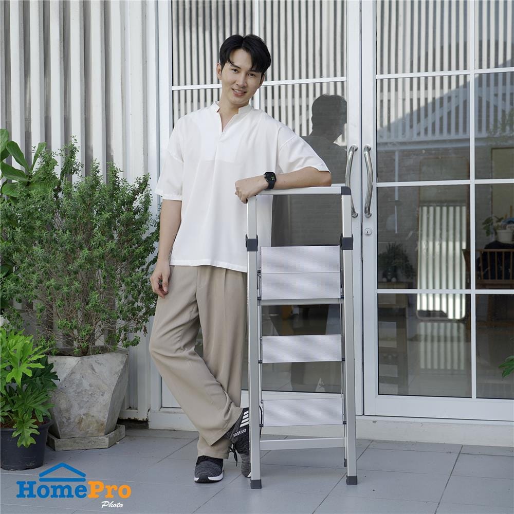บันไดอะลูมิเนียมทรง A มีมือจับ MATALL MINI SLIM 3 ขั้น