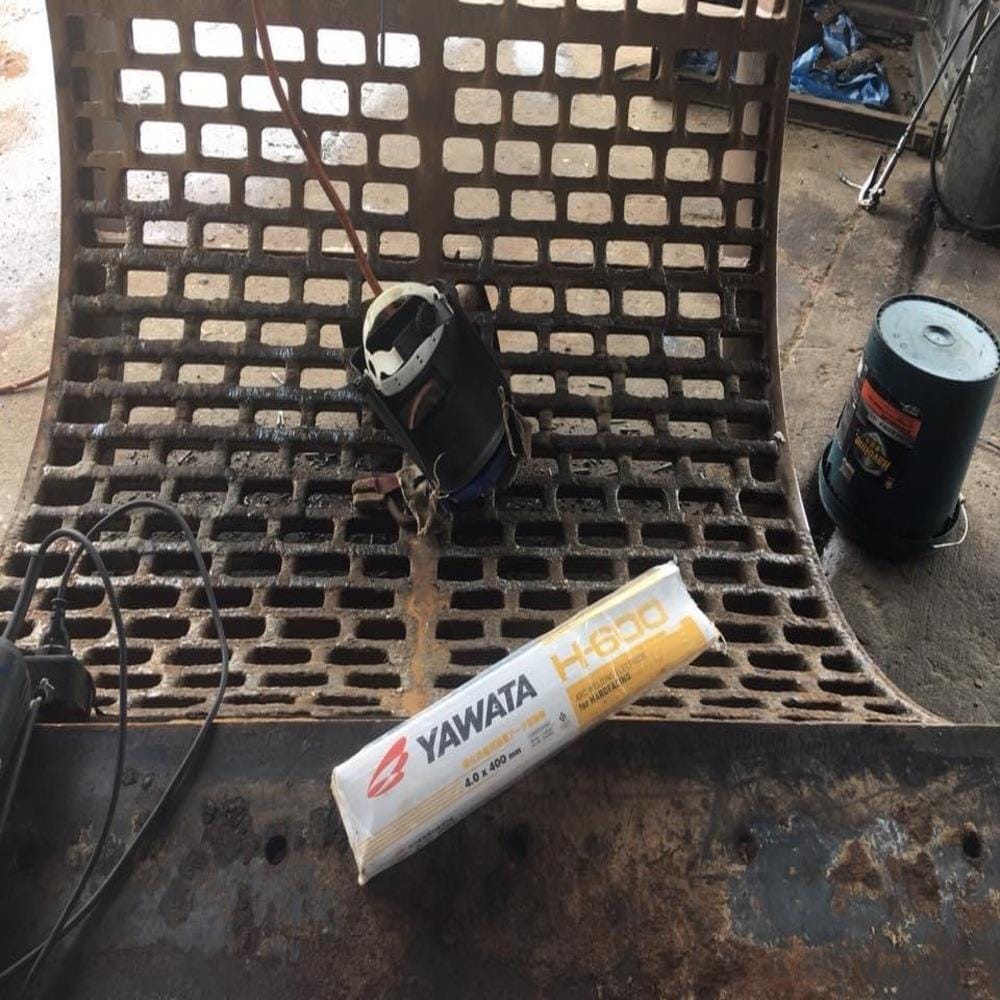 ลวดเชื่อมพอกผิวแข็ง YAWATA H-600 4.0X400 มม. 5 กก.