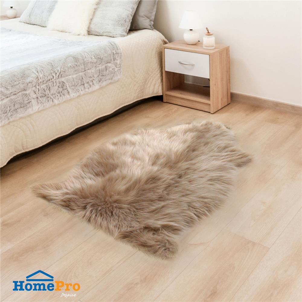 พรมขนแกะเทียม BENETTA ALICIA 60X90 ซม. สีน้ำตาล