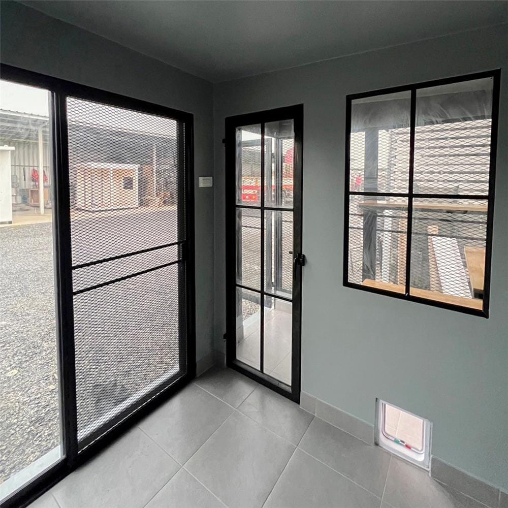 บ้านหมา บ้านแมว T.C. DOGHOUSE 18 CLASSIC 200X300X220 ซม.