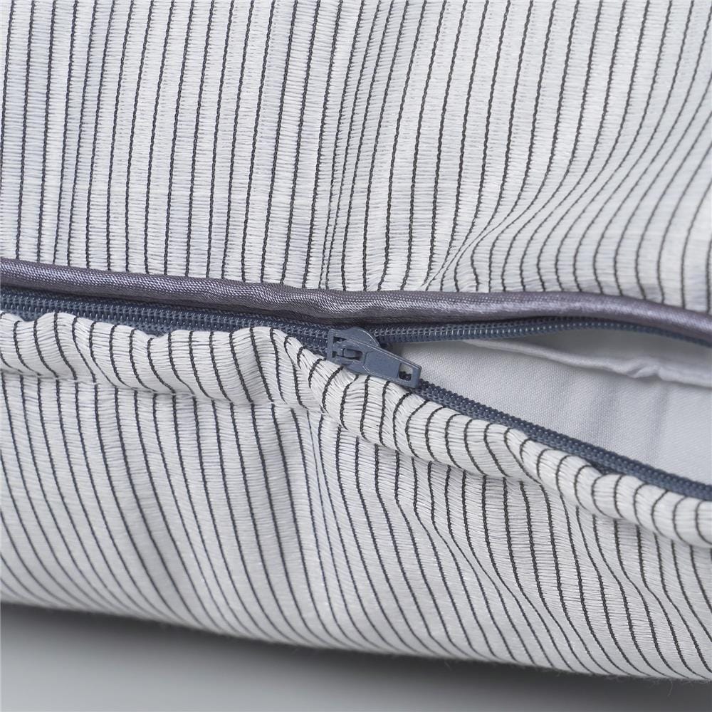 หมอนอิง HOME LIVING STYLE NURA 18X18 นิ้ว สีเทาอ่อน