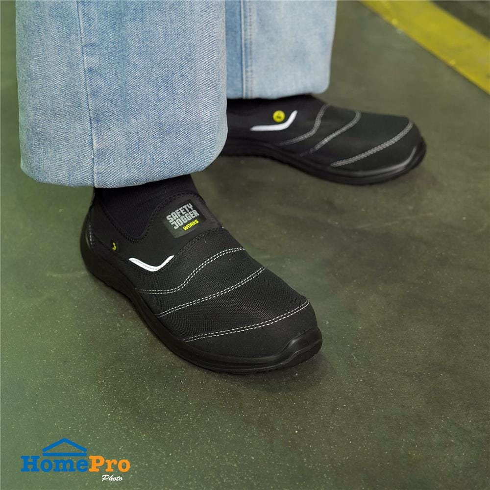 รองเท้านิรภัย SAFETY JOGGER YUKON เบอร์ 42 สีดำ
