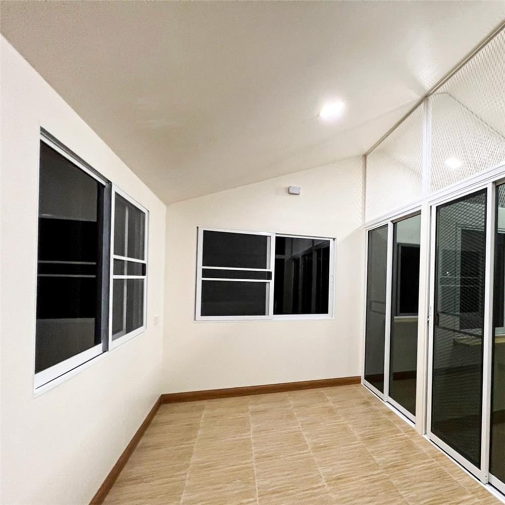 บ้านน็อคดาวน์ แบบ 4 นอร์ดิก T.C. GRANDHOME 4x5.5x3.2 ม.