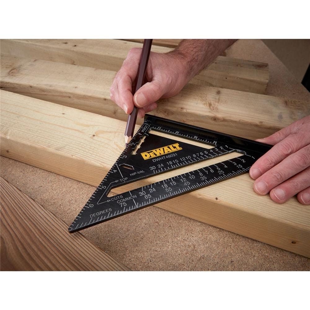 ฉากสามเหลี่ยม DEWALT DWHT46031-0 7 นิ้ว