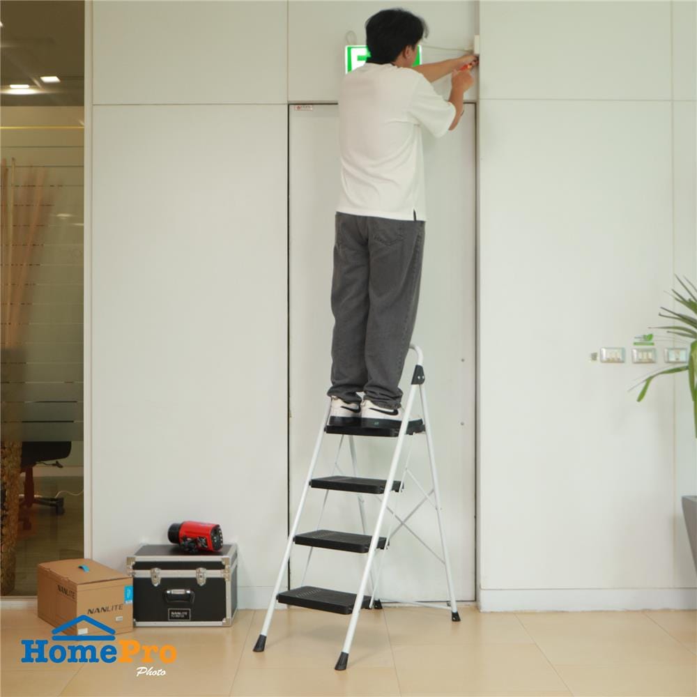 บันได STEP 4 ขั้น MATALL WK2226-4 สีขาว-ดำ