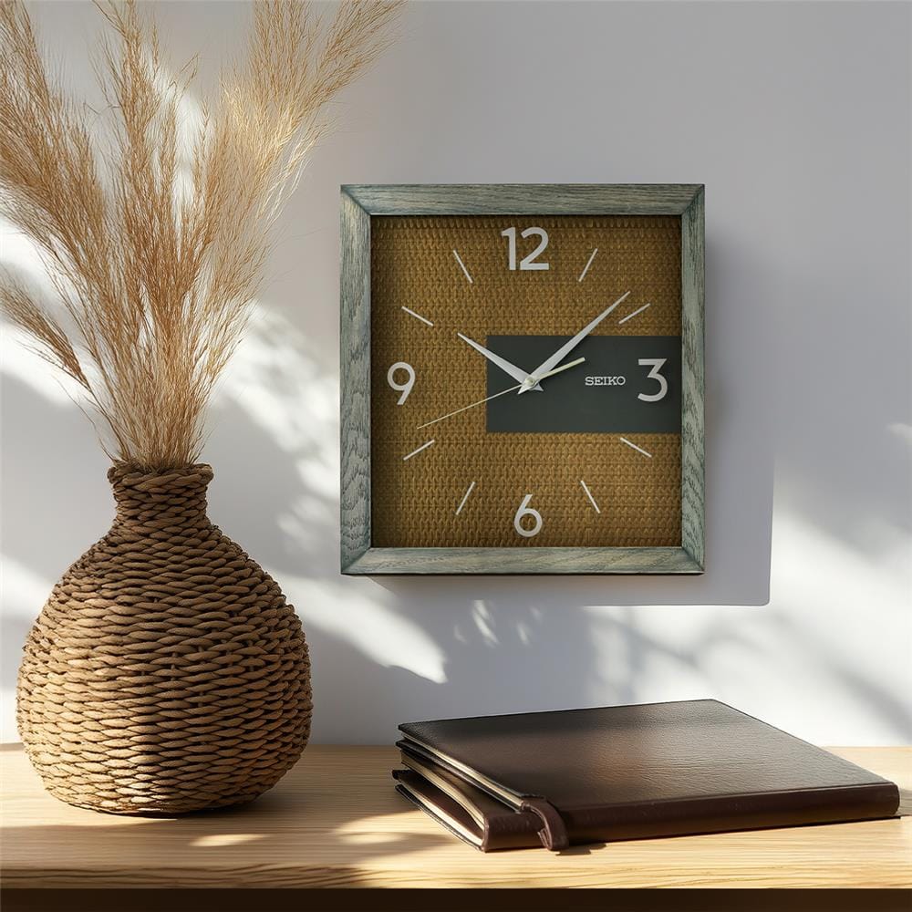 นาฬิกาแขวน SEIKO CLOCKS QXA845N 12.9 นิ้ว สีน้ำตาล