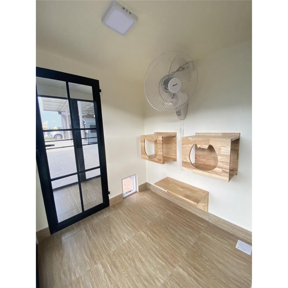 บ้านหมา บ้านแมว T.C. DOGHOUSE 18 CLASSIC 150X250X180 ซม.
