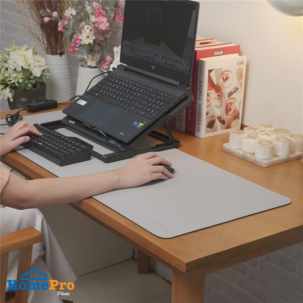 แผ่นรองเม้าส์ SNAZZ NOVA 40x100 ซม. สีเทา