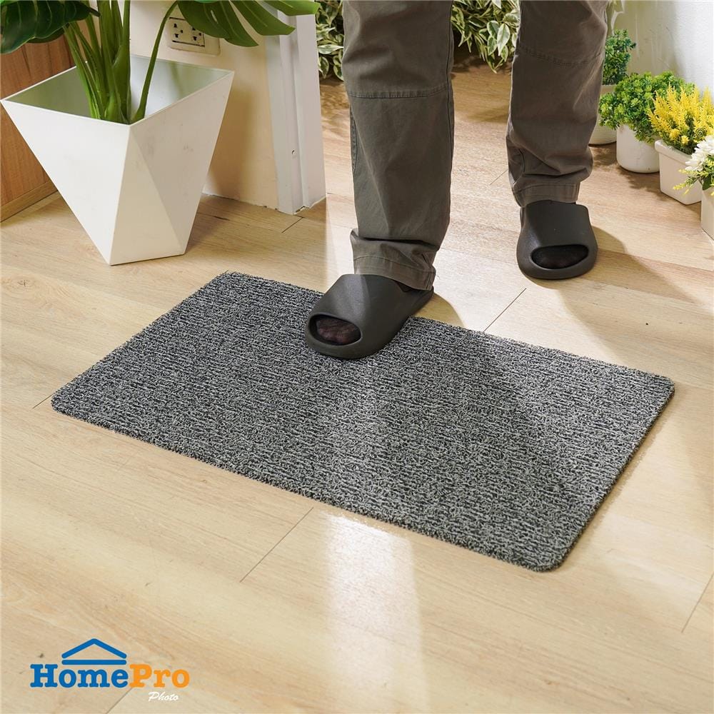 พรมเช็ดเท้าดักฝุ่น HOME LIVING STYLE MATTY 43X75 ซม. สีเทา/ดำ