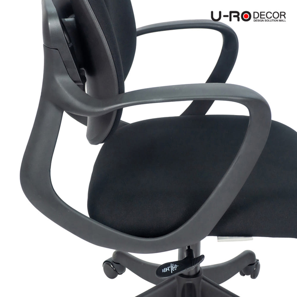 เก้าอี้สำนักงาน U-RO DECOR VICTOR สีดำ