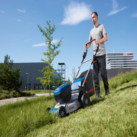 รถเข็นตัดหญ้าไร้สาย (เฉพาะตัวเครื่อง) BOSCH GRA18V2-46 18 โวลต์_1