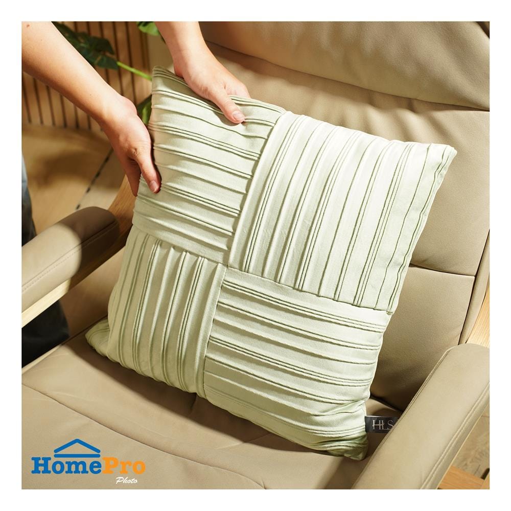 หมอนอิง HOME LIVING STYLE PREVIA 18x18 นิ้ว สีเขียว