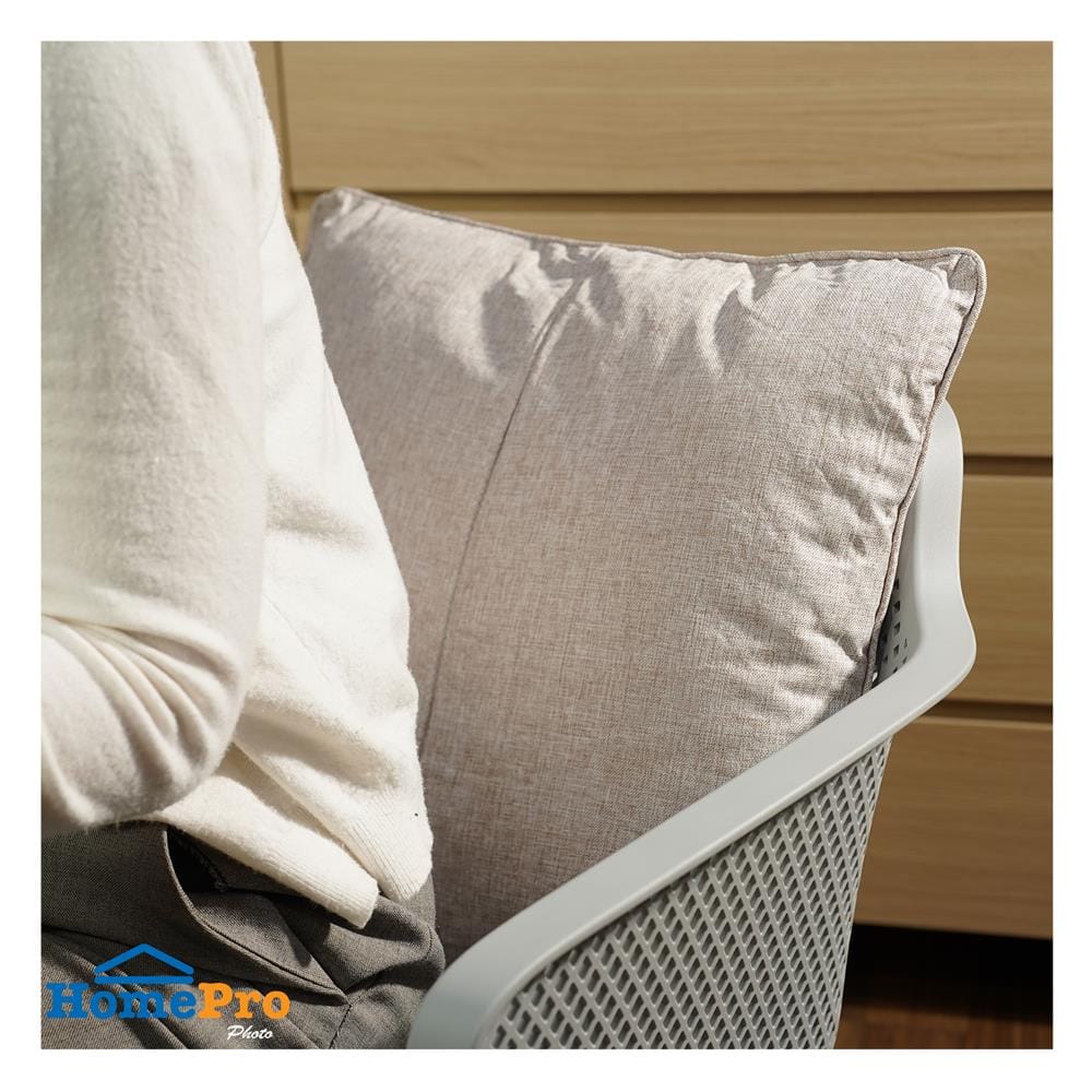 หมอนอิง HOME LIVING STYLE MASTER 18x18 นิ้ว สีน้ำตาล