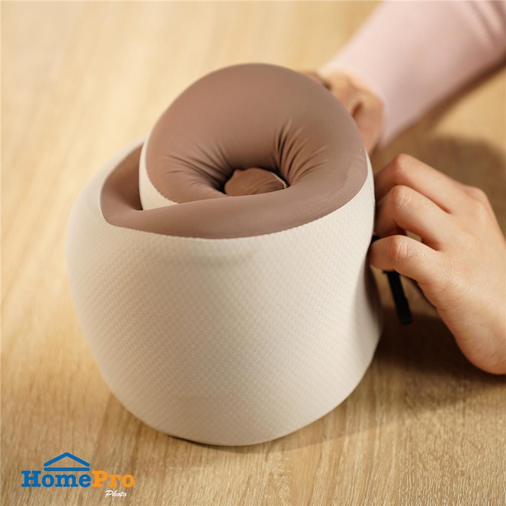 หมอนรองคอ HOME LIVING STYLE ROUTE-H 10x9.5 นิ้ว สีน้ำตาล
