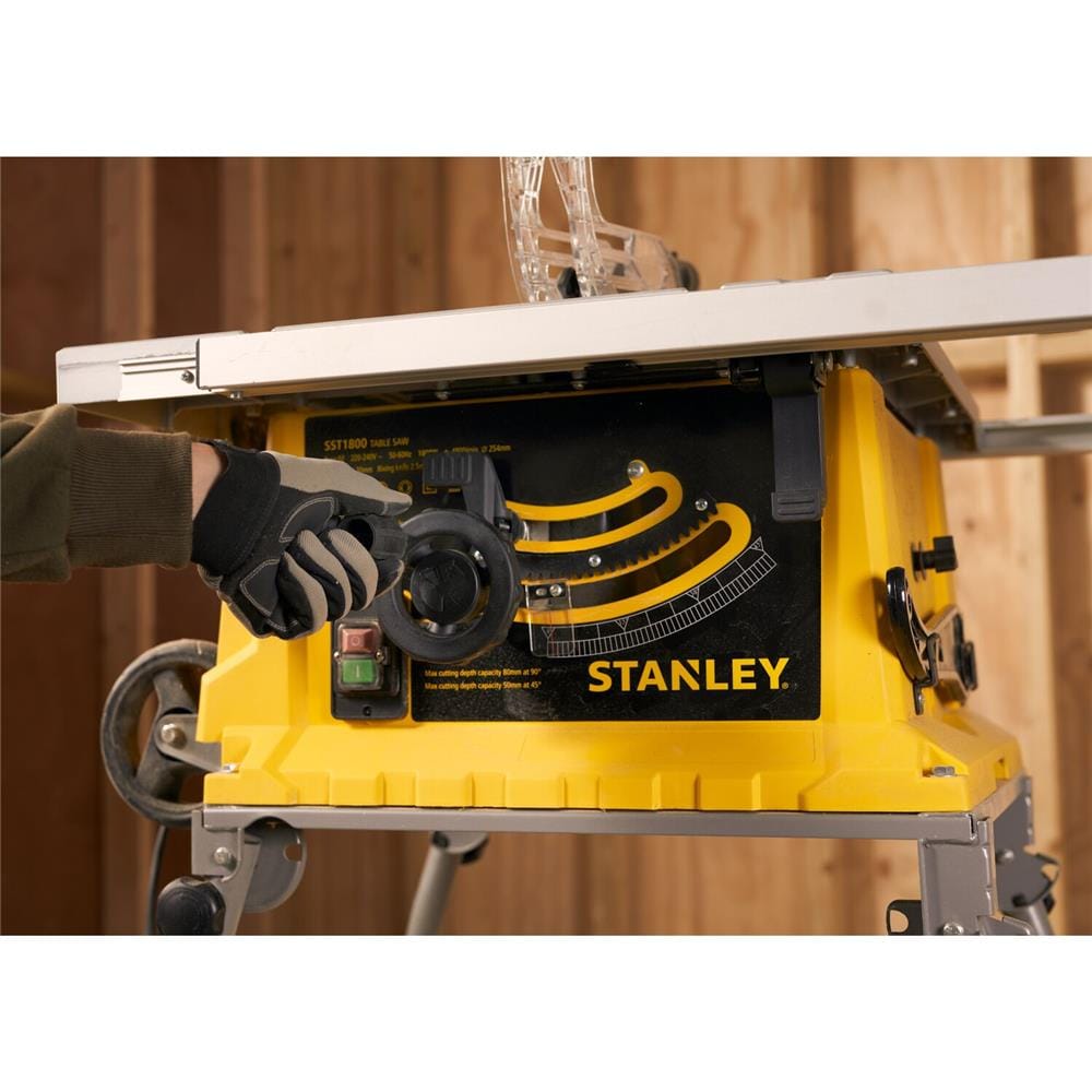 โต๊ะแท่นเลื่อย STANLEY SST2000-B1