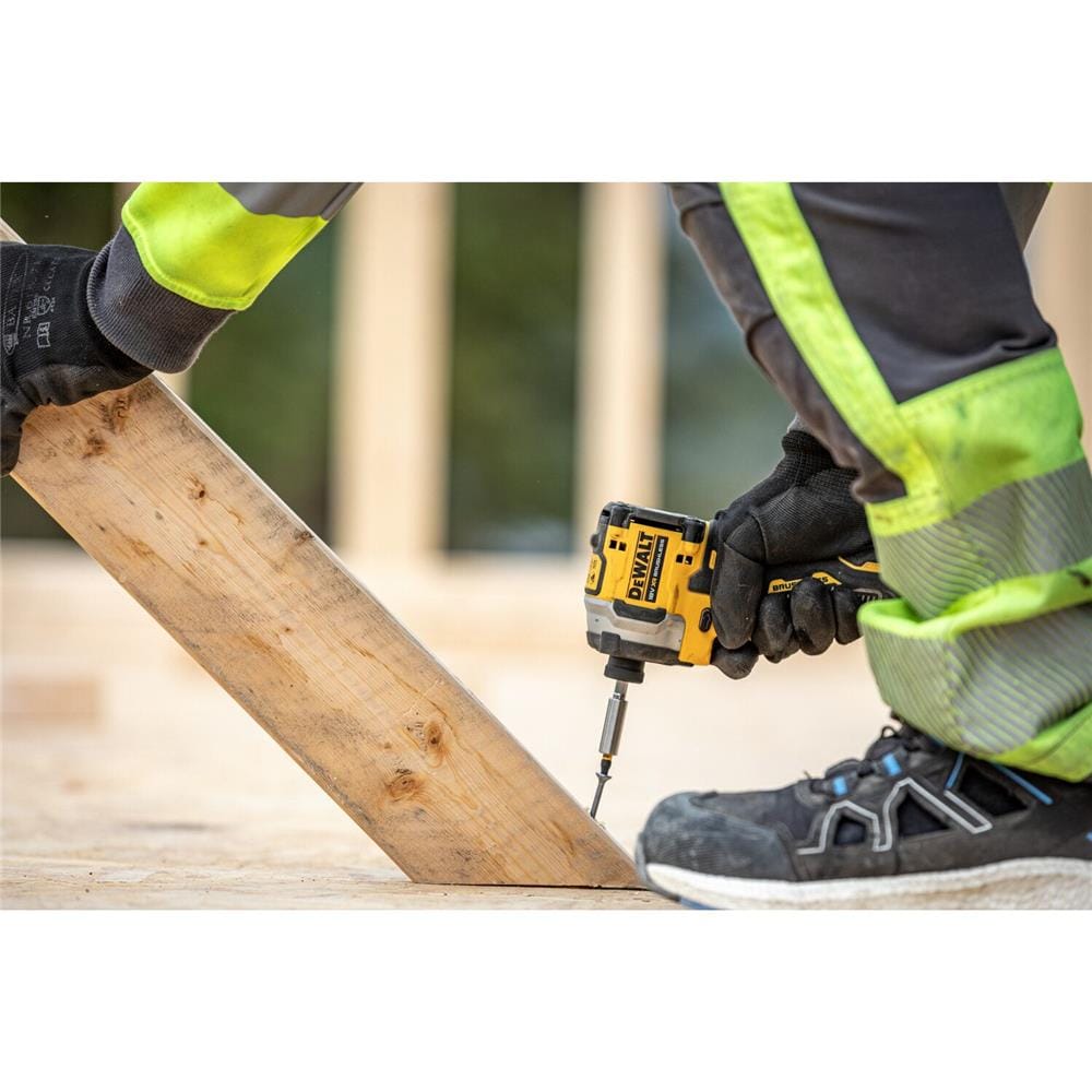 ชุดสว่านกระแทกและไขควงกระแทกไร้สาย (พร้อมแบตเตอรี่และแท่นชาร์จ) DEWALT DCK2050S2T-B1 20 โวลต์