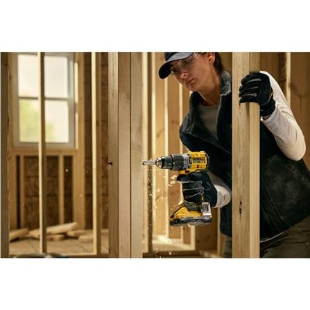 ชุดสว่านกระแทกและไขควงกระแทกไร้สาย (พร้อมแบตเตอรี่และแท่นชาร์จ) DEWALT DCK2050S2T-B1 20 โวลต์_9
