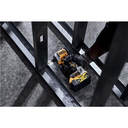 ชุดสว่านไขควงและสว่านโรตารี่ไร้สาย (พร้อมแบตเตอรี่และแท่นชาร์จ) DEWALT DCK2213P2TA-B1 18 โวลต์_6