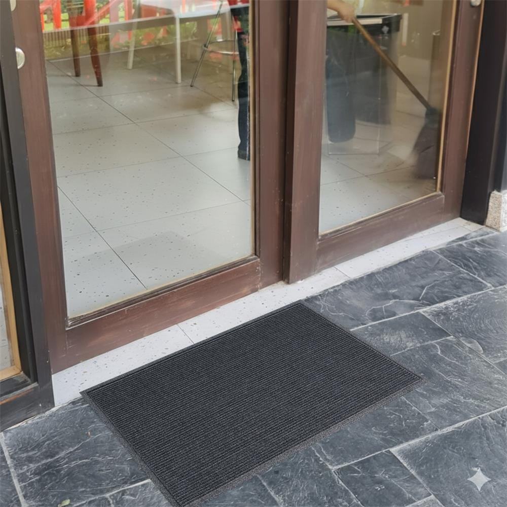 พรมเช็ดเท้าดักฝุ่น KLEEN-TEX STRIPE 60x90 ซม. สีเทาเข้ม