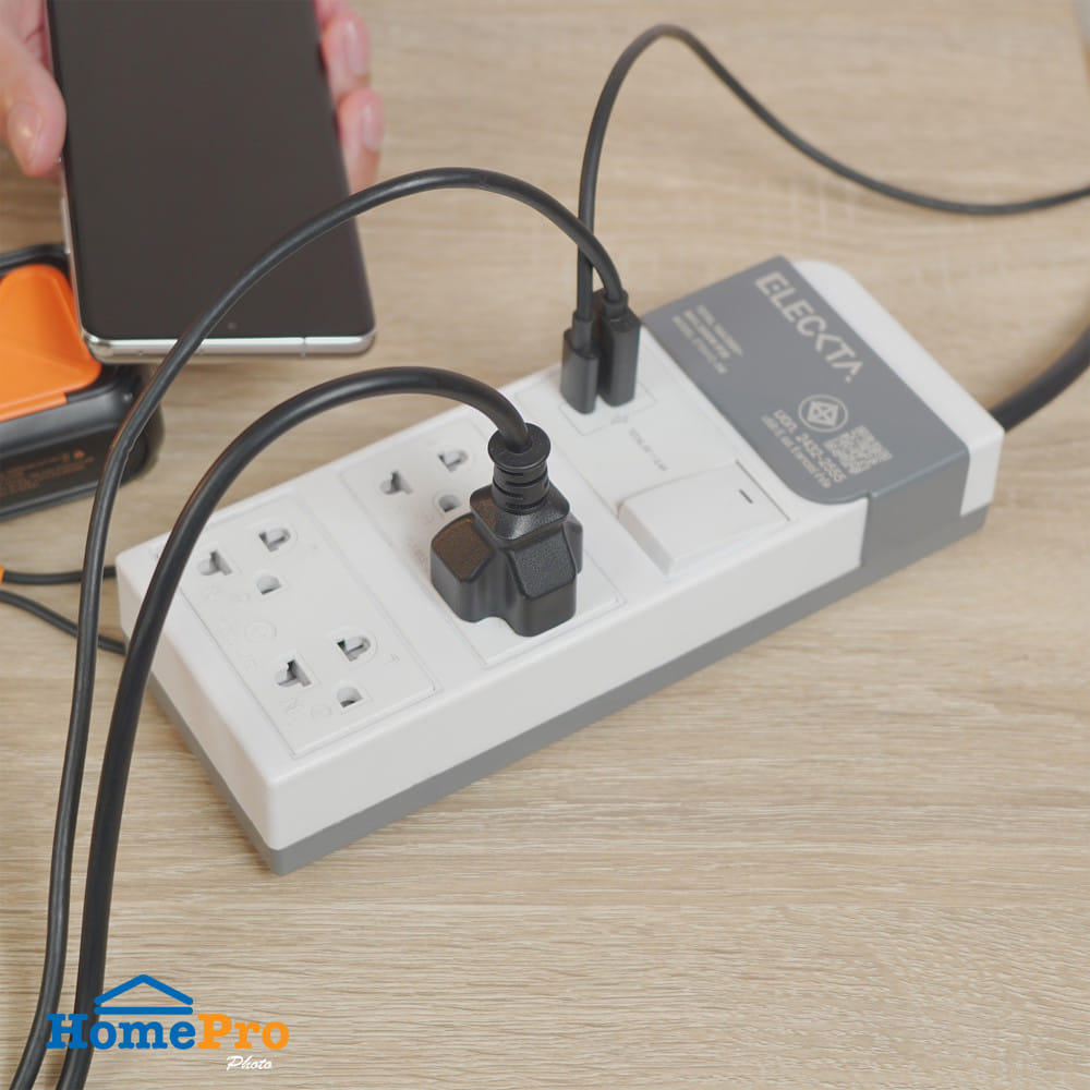 รางปลั๊กไฟ 4 ช่อง 1 สวิตซ์ 1 USB-A 1 TYPE-C ELECKTA ET541C 16 แอมป์ 3 ม.