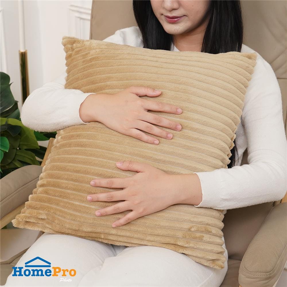 หมอนอิง HOME LIVING STYLE FLO 18x18 นิ้ว สีน้ำตาล